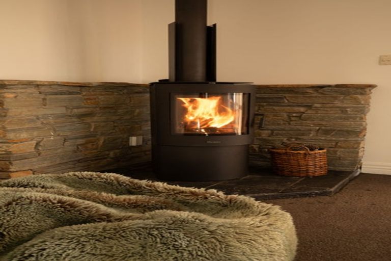 Photo of property in 8 Ragan Lane, Wanaka, 9305