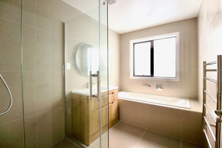 Photo of property in 8 Croatia Avenue, Huapai, Kumeu, 0810