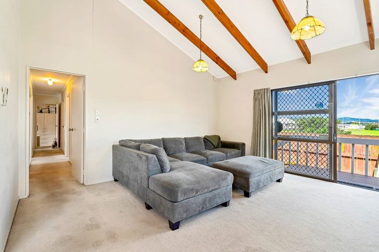 Photo of property in 246 Te Atatu Road, Te Atatu South, Auckland, 0610