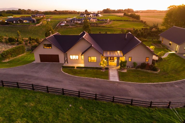 Photo of property in 289b Tutaki Road, Kelvin Grove, Palmerston North, 4470