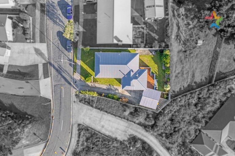 Photo of property in 27 Kaitangata Crescent, Kelson, Lower Hutt, 5010