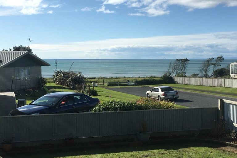 Photo of property in 17 Aubrey Street, Waitara, 4320