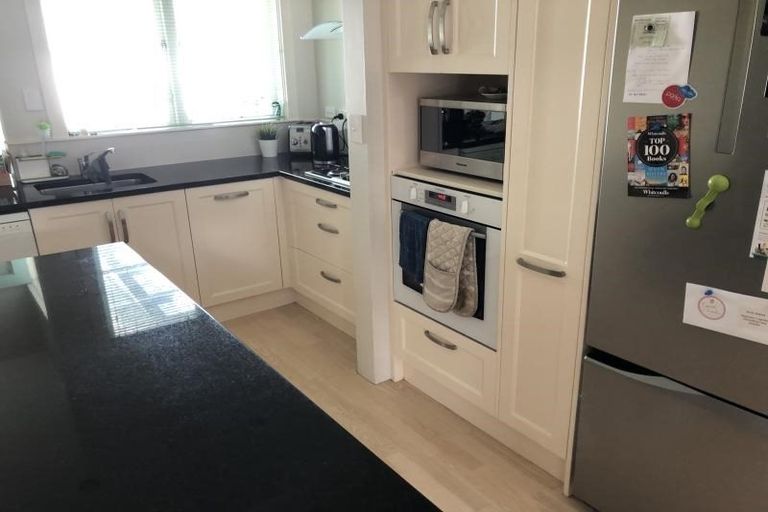 Photo of property in 22 Fuller Grove, Woburn, Lower Hutt, 5010