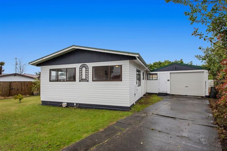 Photo of property in 15 Kauri Street, Edgecumbe, 3120