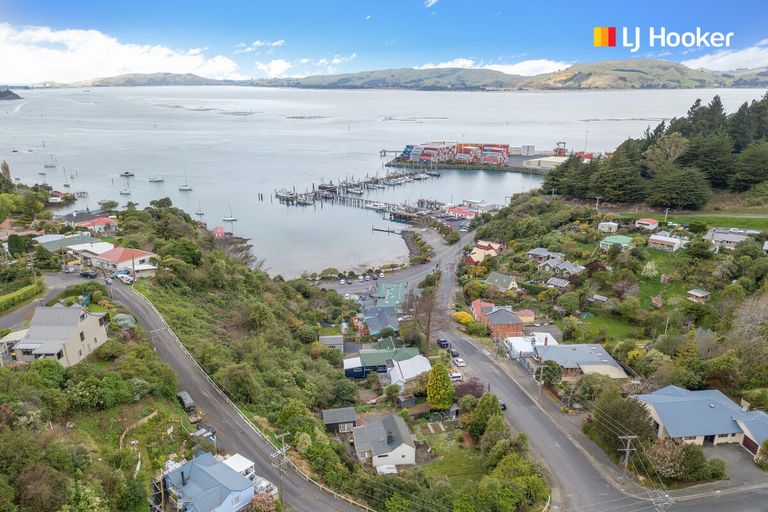 Photo of property in 42 Harbour Terrace, Careys Bay, Port Chalmers, 9023