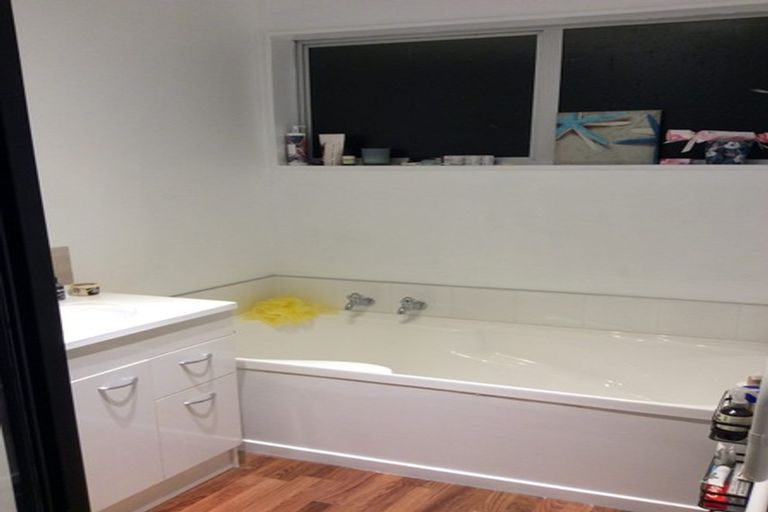 Photo of property in 2/73 Sabys Road, Halswell, Christchurch, 8025