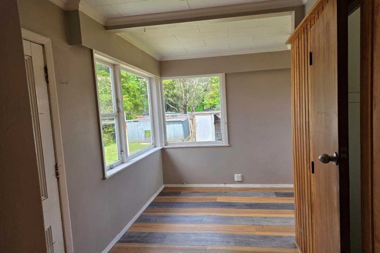 Photo of property in 1088 High Street, Taita, Lower Hutt, 5011