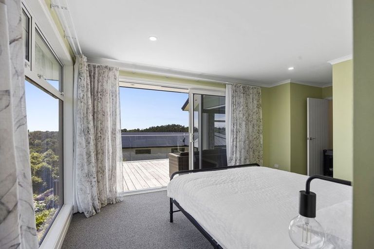 Photo of property in 3 Kapurau Lane, Merrilands, New Plymouth, 4312