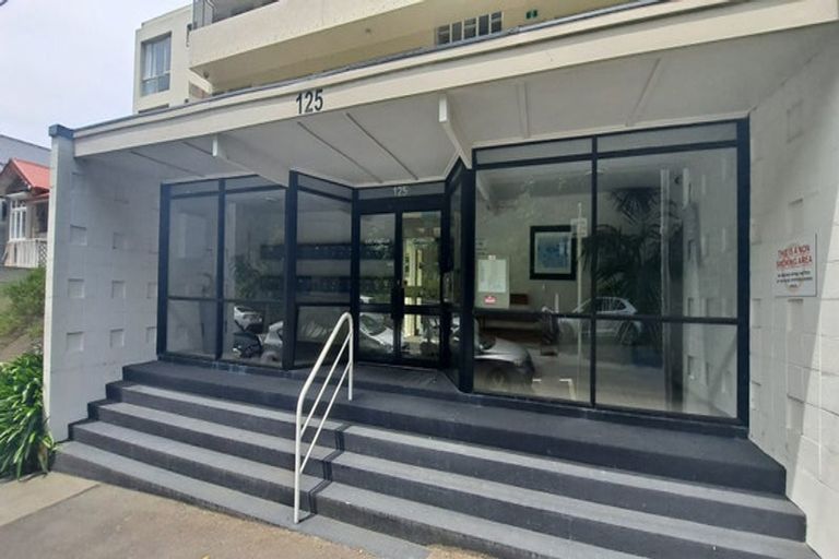 Photo of property in 31/125 Grant Road, Thorndon, Wellington, 6011