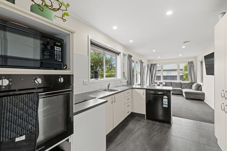 Photo of property in 12 Newport Street, Avondale, Christchurch, 8061