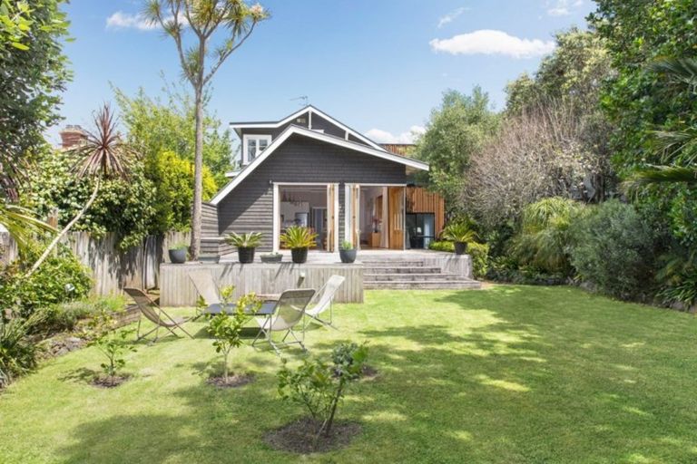 Photo of property in 4 Poronui Street, Mount Eden, Auckland, 1024