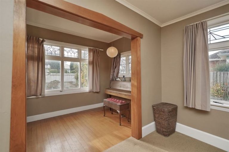 Photo of property in 34 Lees Road, Strowan, Christchurch, 8052