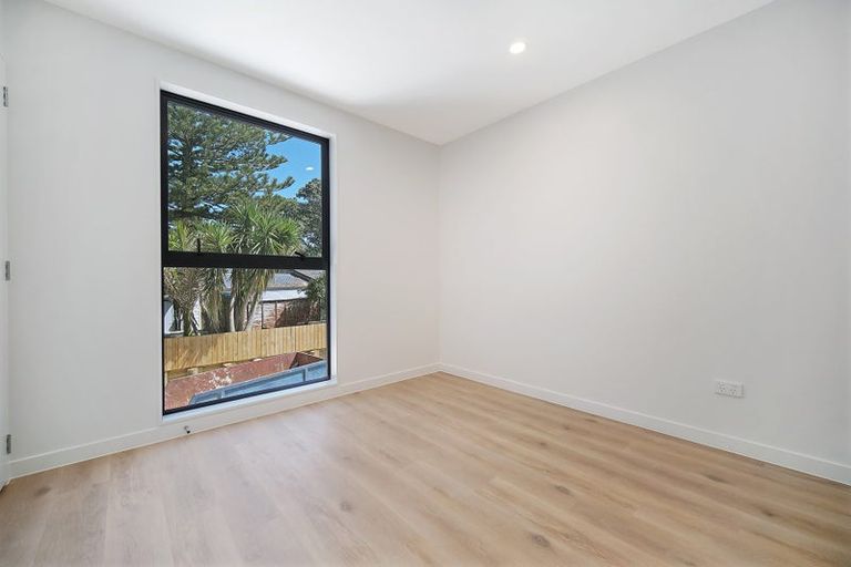 Photo of property in 1/44 Mcleod Road, Weymouth, Auckland, 2103