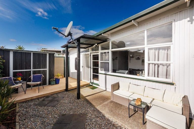 Photo of property in 1/19 Keeling Street, West End, Palmerston North, 4412