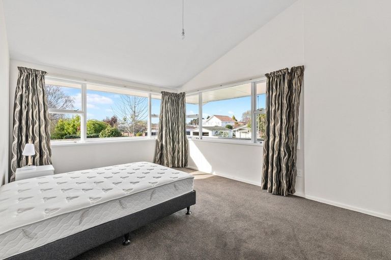 Photo of property in 12 Lynfield Avenue, Ilam, Christchurch, 8041