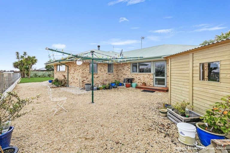 Photo of property in 34 Kiwi Avenue, Waikuku Beach, 7473