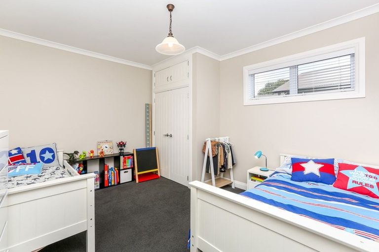 Photo of property in 20 Dorset Avenue, Westown, New Plymouth, 4310