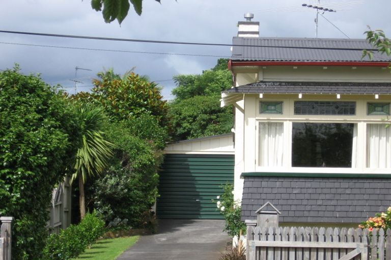 Photo of property in 4 Baldwin Avenue, Mount Albert, Auckland, 1025