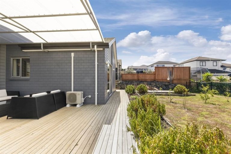 Photo of property in 8 Kaipuke Crescent, Gulf Harbour, Whangaparaoa, 0930