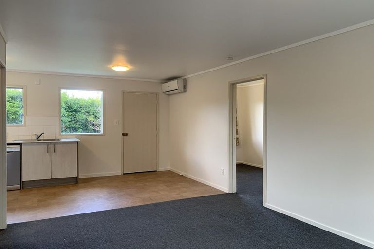 Photo of property in 8/66 Astley Avenue, New Lynn, Auckland, 0600