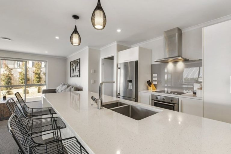 Photo of property in 64 Hillpark Drive, Pokeno, 2402