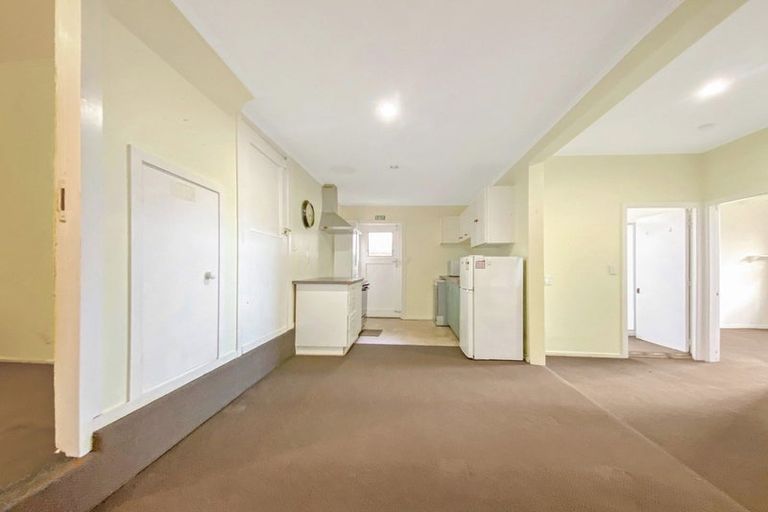 Photo of property in 16 Halifax Street, Kingston, Wellington, 6021