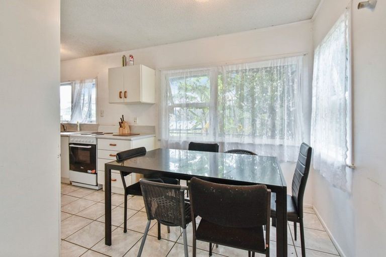 Photo of property in 1 Lansdown Avenue, Papatoetoe, Auckland, 2025