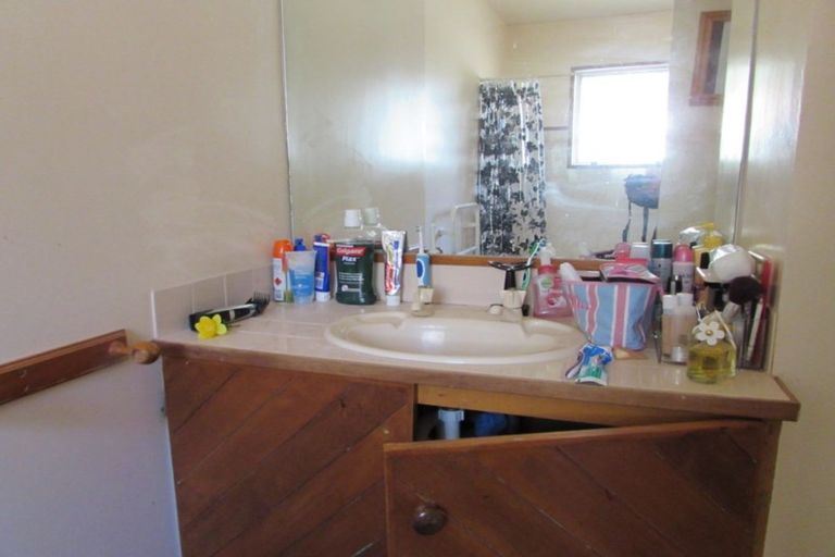 Photo of property in 19 Speargrass Grove, Timberlea, Upper Hutt, 5018