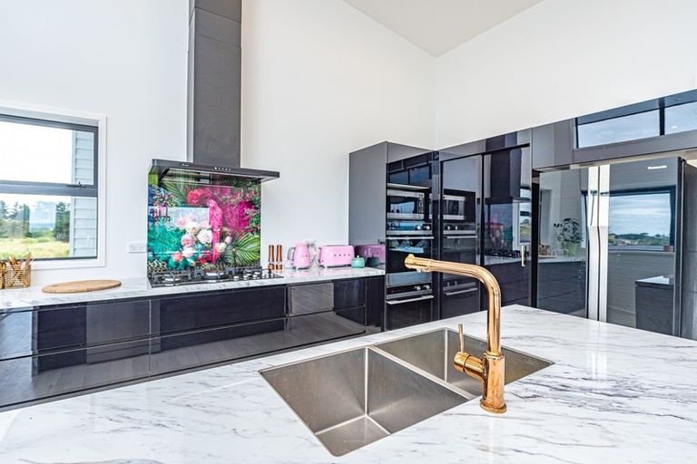 Photo of property in 34 Golf Vue Place, Castlecliff, Whanganui, 4501