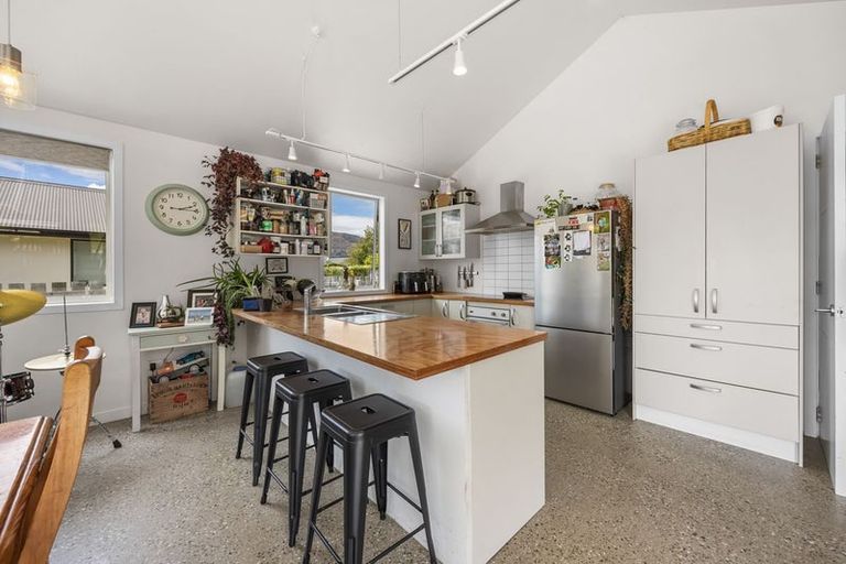 Photo of property in 14 Francis Lane, Lake Hawea, Wanaka, 9382