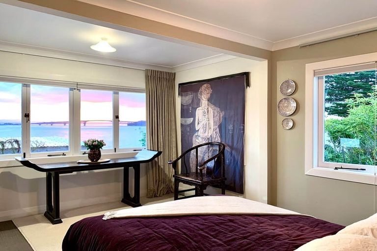 Photo of property in 2/104 Stanley Point Road, Stanley Point, Auckland, 0624