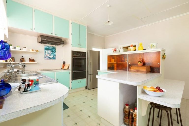 Photo of property in 704 State Highway 1, Wellsford, 0975