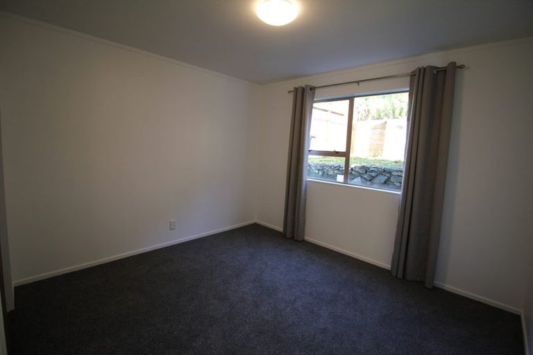 Photo of property in 21 Te Kiteroa Grove, Churton Park, Wellington, 6037