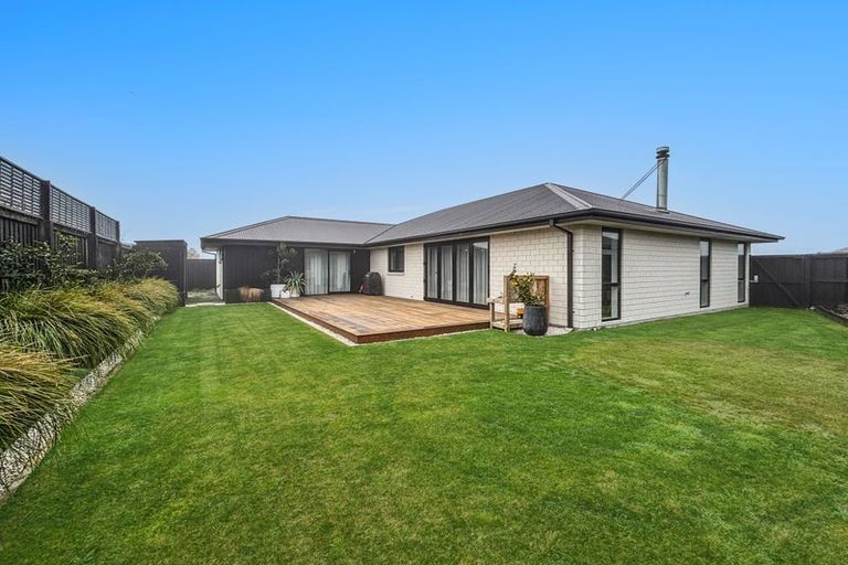 Photo of property in 17 Fairbairn Road, Rolleston, 7614