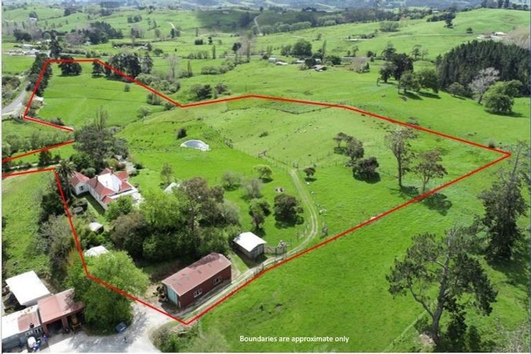 Photo of property in 900 Port Albert Road, Wellsford, 0973