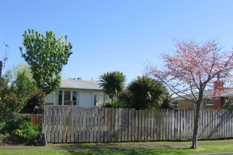 Photo of property in 52 Henderson Crescent, Parkvale, Tauranga, 3112