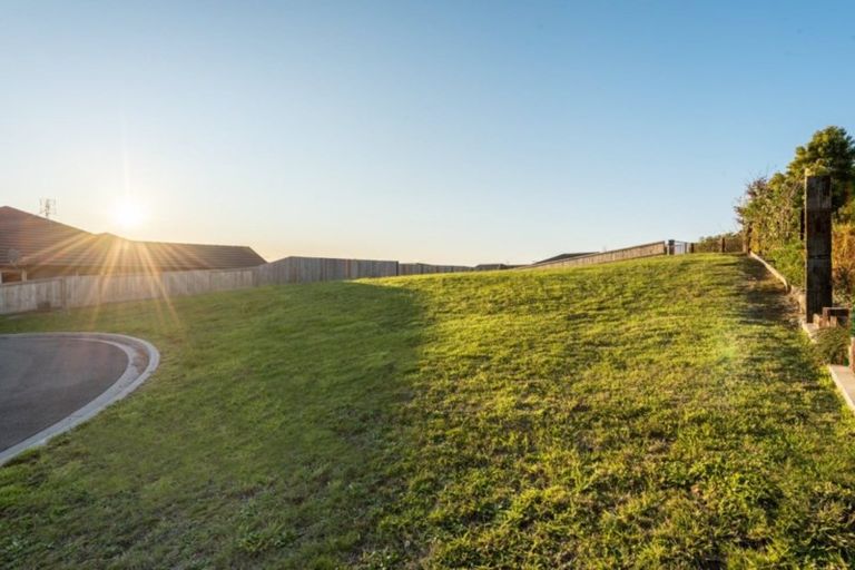 Photo of property in 5 Okataina Street, Pyes Pa, Tauranga, 3112