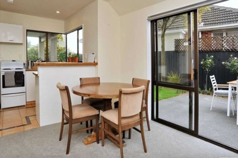 Photo of property in 2/68 Jennifer Street, Papanui, Christchurch, 8053