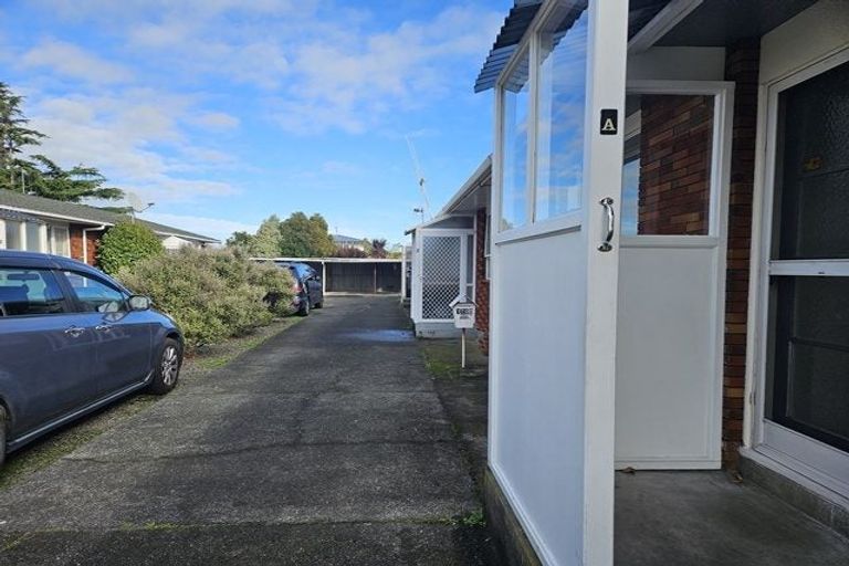 Photo of property in 1/170 Ruahine Street, Roslyn, Palmerston North, 4414