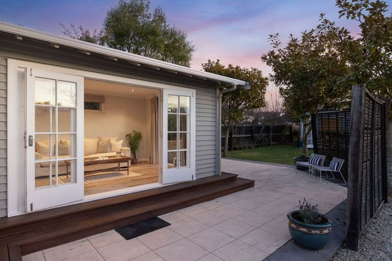 Photo of property in 33 Mersey Street, St Albans, Christchurch, 8014