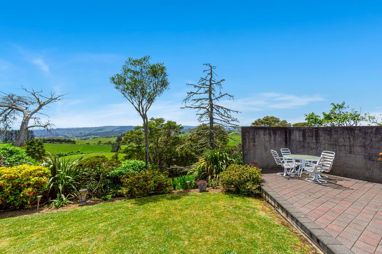 Photo of property in 34 Cherrington Road, Clevedon, Papakura, 2582