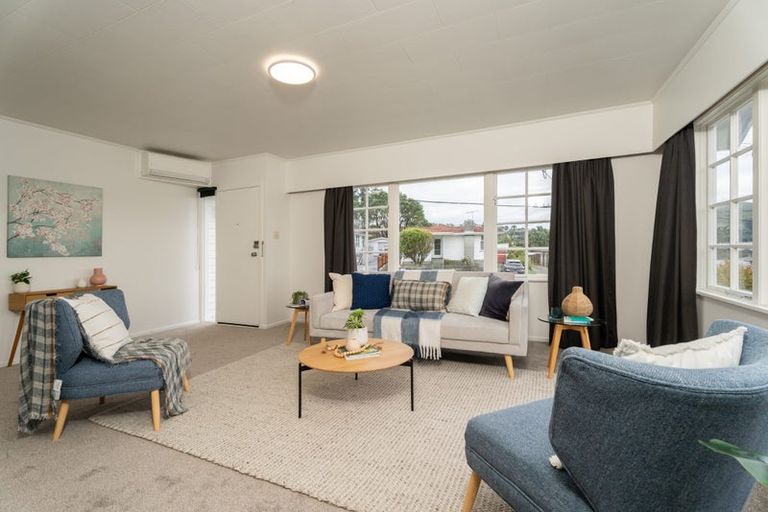 Photo of property in 54 Mark Avenue, Paparangi, Wellington, 6037