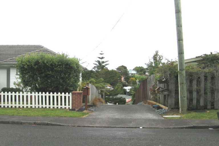 Photo of property in 1/63 Selwyn Crescent, Forrest Hill, Auckland, 0620