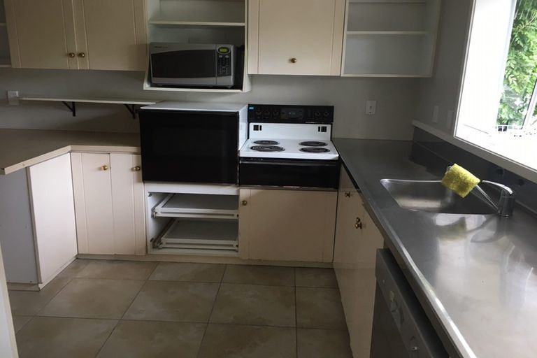 Photo of property in 167 Memorial Avenue, Burnside, Christchurch, 8053