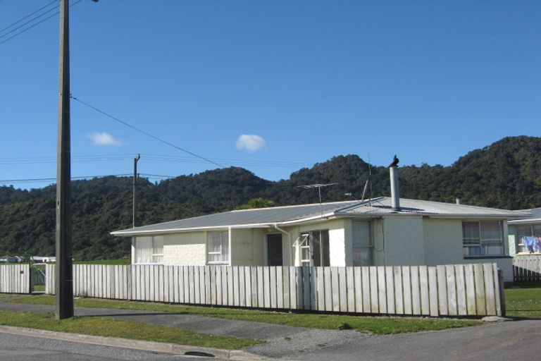 Photo of property in 102 Domett Esplanade, Cobden, Greymouth, 7802