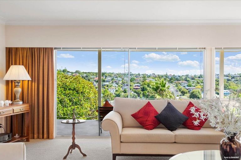 Photo of property in 32 Alton Avenue, Hillcrest, Auckland, 0627