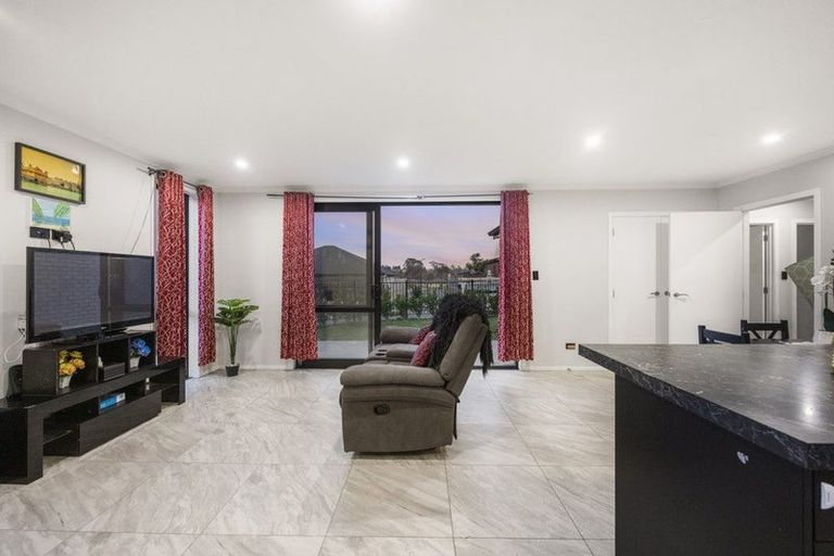 Photo of property in 2/8 Bostonkip Crescent, Fitzroy, Hamilton, 3282