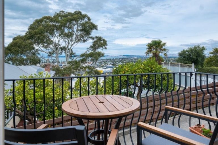 Photo of property in 1/9 Colenso Avenue, Hospital Hill, Napier, 4110