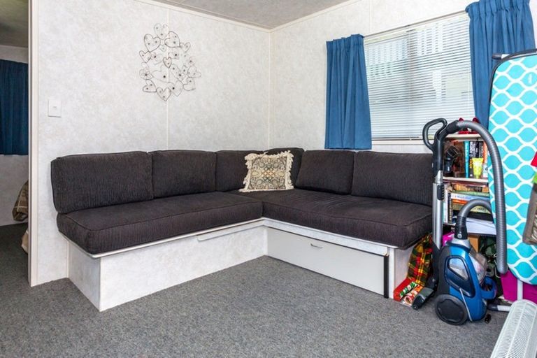 Photo of property in 105 Titiro Place, Onemana, Whangamata, 3691