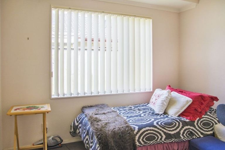 Photo of property in 27 Turnberry Drive, Wattle Downs, Auckland, 2103